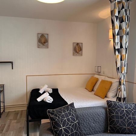 Orleans Centre Proche Gare - Appartement Fonctionnel Residence Calme Parking Prive Gratuit - Le Central Elegance Esterno foto