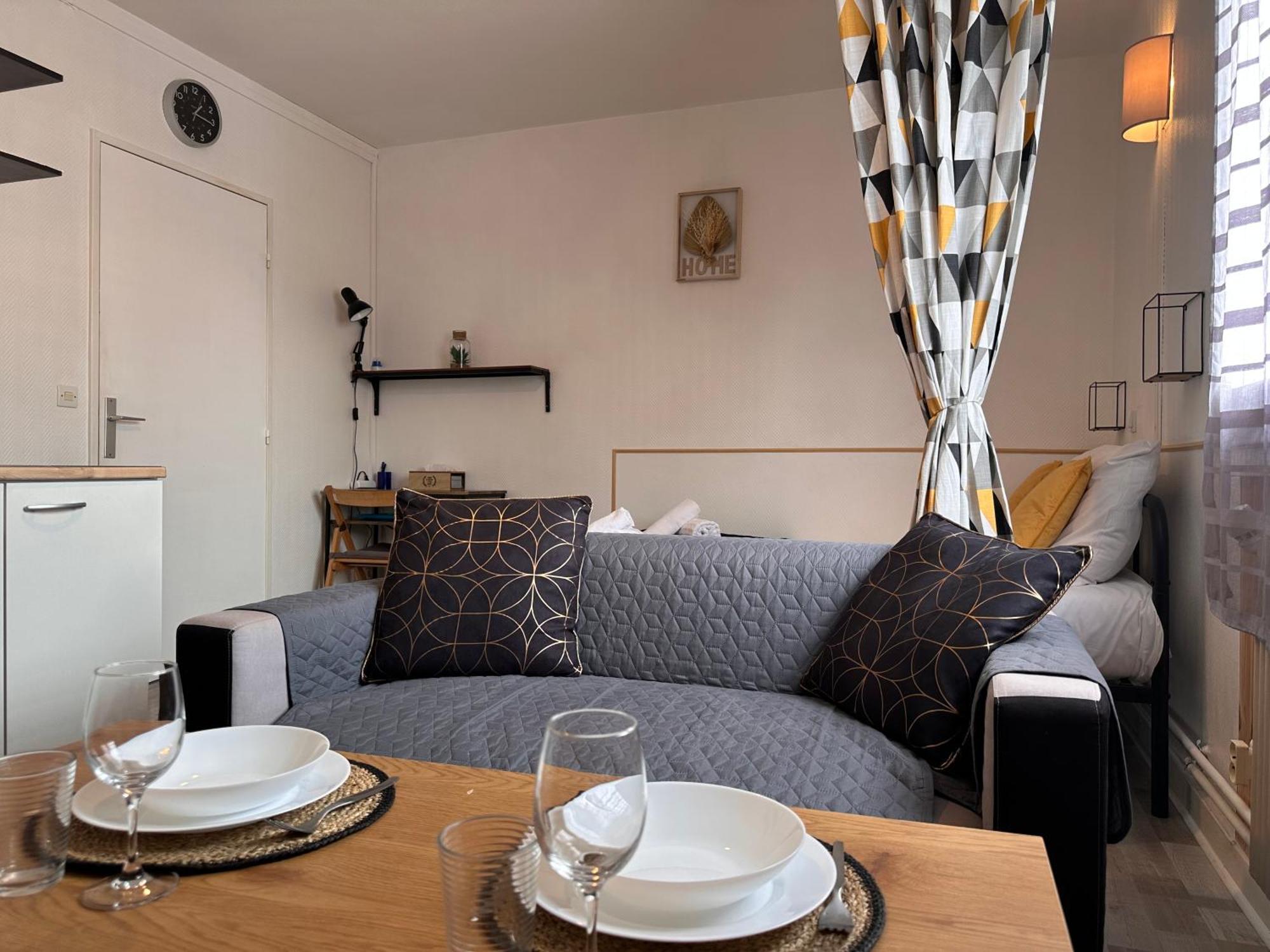 Orleans Centre Proche Gare - Appartement Fonctionnel Residence Calme Parking Prive Gratuit - Le Central Elegance Esterno foto